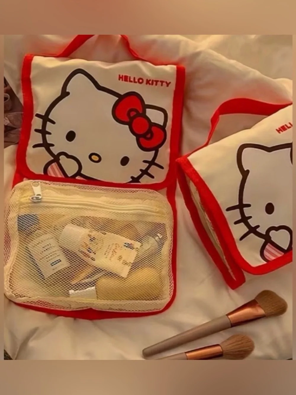 ❤️❤️SANRIO MYSTERY BUNDLE with Hello Kitty Travel Toliletry Foldup Bag